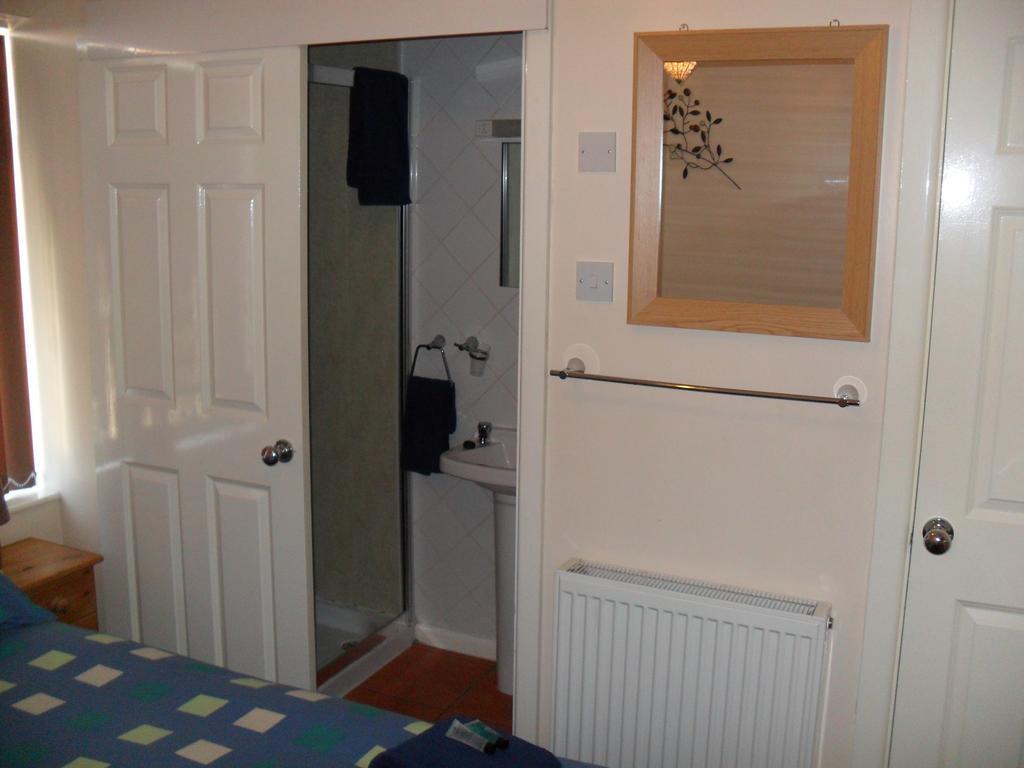 Charlotte Guest House Weymouth Phòng bức ảnh